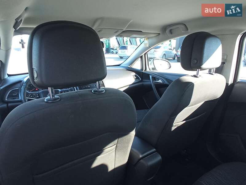Універсал Opel Astra 2015 в Стрию