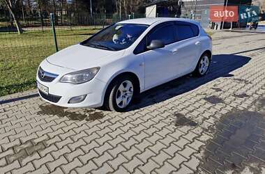 Хетчбек Opel Astra 2011 в Богородчанах