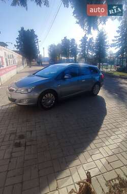 Універсал Opel Astra 2010 в Черкасах