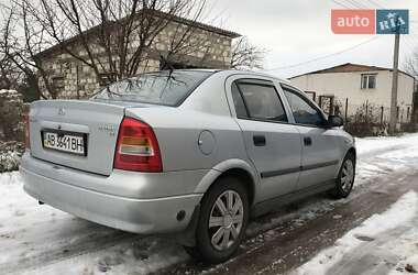 Седан Opel Astra 2005 в 