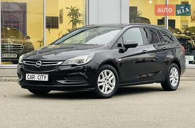 Універсал Opel Astra 2016 в Києві