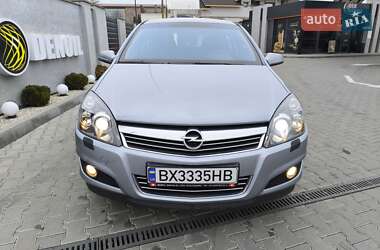 Хэтчбек Opel Astra 2008 в Староконстантинове