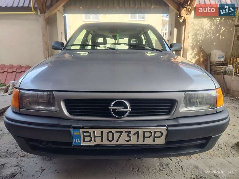 Хэтчбек Opel Astra 1995 в Одессе