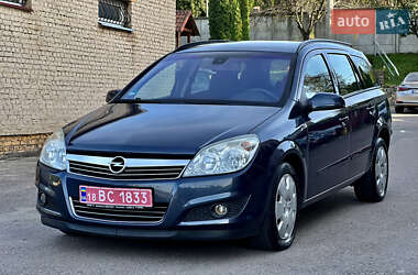 Универсал Opel Astra 2008 в Ровно