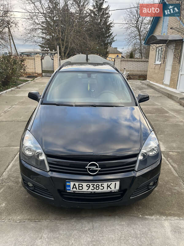 Универсал Opel Astra 2005 в 