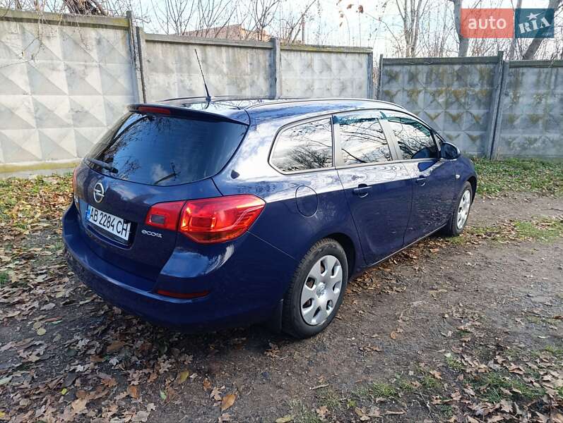 Универсал Opel Astra 2011 в Виннице