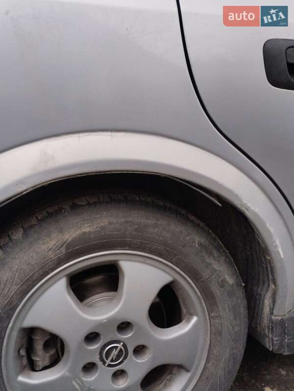 Универсал Opel Astra 2001 в Звягеле