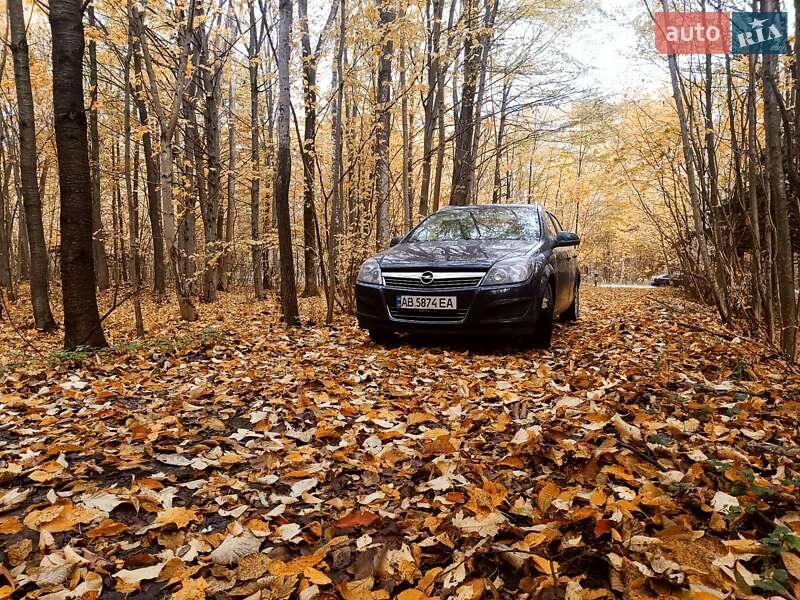 Универсал Opel Astra 2011 в Виннице
