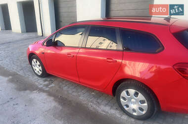 Универсал Opel Astra 2011 в Самборе