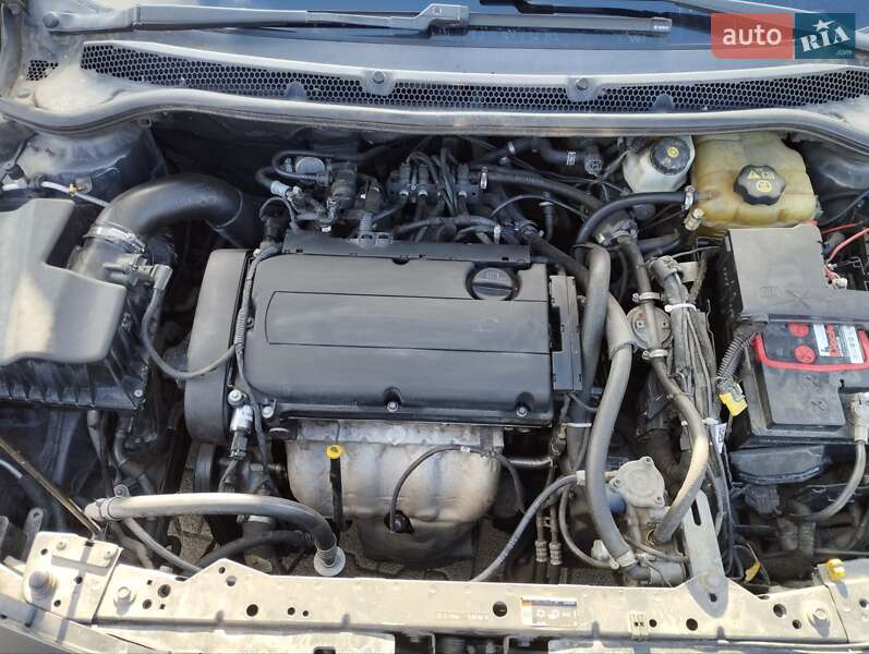 Седан Opel Astra 2015 в Житомире