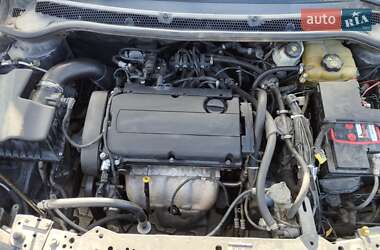 Седан Opel Astra 2015 в 