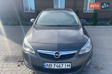 Універсал Opel Astra 2012 в Вінниці