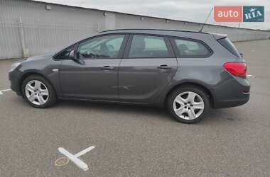 Универсал Opel Astra 2011 в Ильинцах