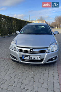 Универсал Opel Astra 2009 в Дунаевцах