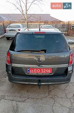 Универсал Opel Astra 2009 в Первомайске