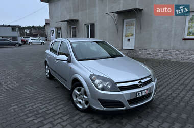 Хэтчбек Opel Astra 2007 в Луцке