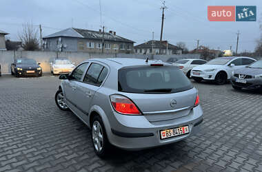 Хэтчбек Opel Astra 2007 в Луцке