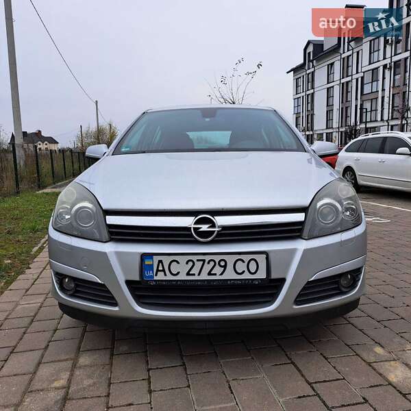 Хетчбек Opel Astra 2005 в Луцьку