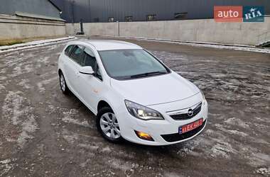 Універсал Opel Astra 2012 в Києві