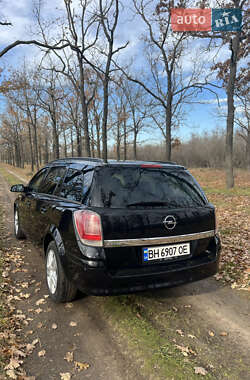 Универсал Opel Astra 2008 в Измаиле