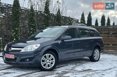 Універсал Opel Astra 2009 в Стрию