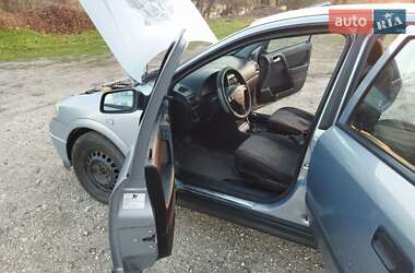 Седан Opel Astra 2002 в Києві