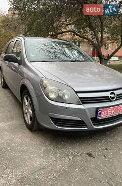 Универсал Opel Astra 2005 в Золотоноше