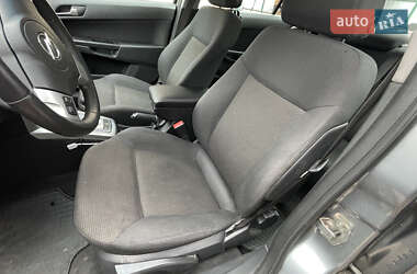 Седан Opel Astra 2012 в Києві