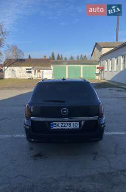 Універсал Opel Astra 2006 в Рокитному