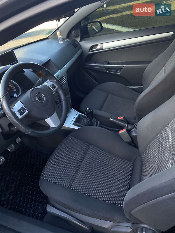 Хэтчбек Opel Astra 2008 в Львове