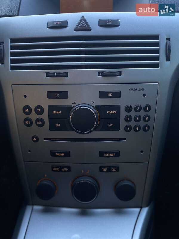 Хэтчбек Opel Astra 2008 в Львове