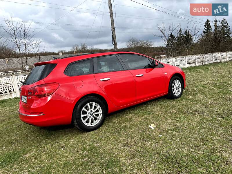 Универсал Opel Astra 2015 в Хмельницком