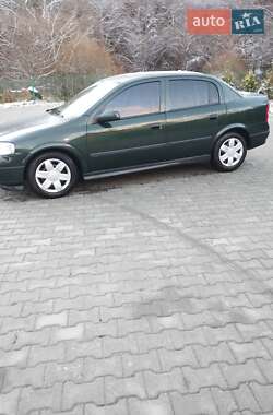 Седан Opel Astra 2003 в Турке