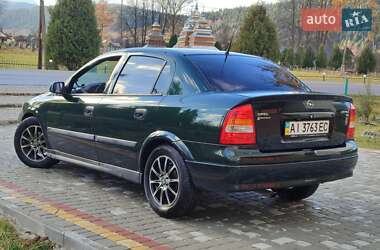 Седан Opel Astra 2003 в Турке