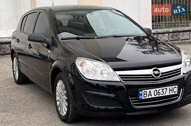 Хэтчбек Opel Astra 2007 в Желтых Водах