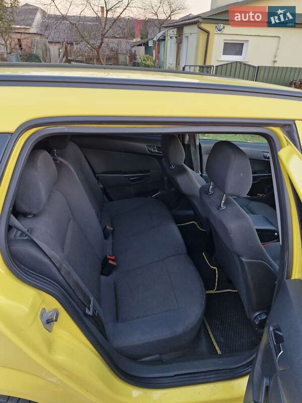 Універсал Opel Astra 2010 в Нововолинську
