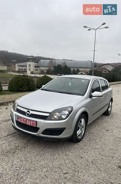 Хэтчбек Opel Astra 2005 в Днепре