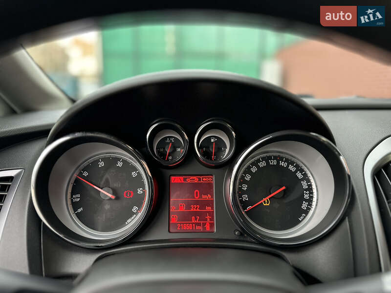 Универсал Opel Astra 2014 в Львове