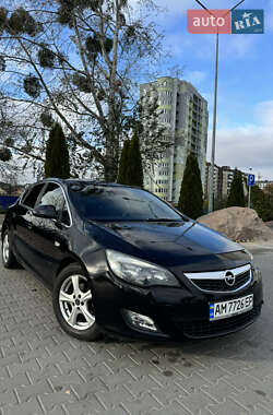 Хэтчбек Opel Astra 2010 в Киеве