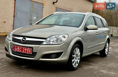 Универсал Opel Astra 2008 в Ровно