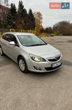 Универсал Opel Astra 2010 в Харькове