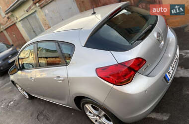 Хетчбек Opel Astra 2010 в Умані