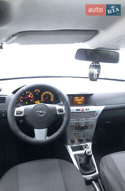 Седан Opel Astra 2011 в Вінниці