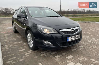 Універсал Opel Astra 2011 в Стрию