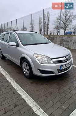 Универсал Opel Astra 2009 в Южноукраинске