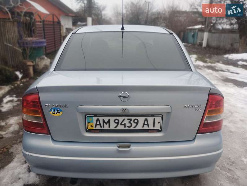 Седан Opel Astra 2004 в Житомире