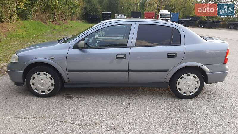 Седан Opel Astra 2008 в Хмельницком фото 3 Седан Opel Astra 2008 в Хмельницком
