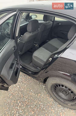 Хэтчбек Opel Astra 2005 в 
