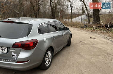 Універсал Opel Astra 2011 в Києві