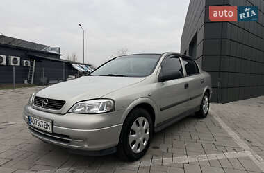 Седан Opel Astra 2006 в Тячеві